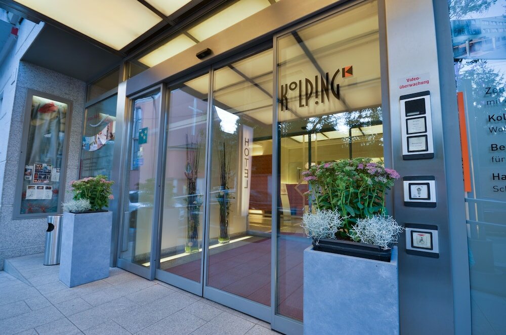 Фото Stadtoase Kolping Hotel