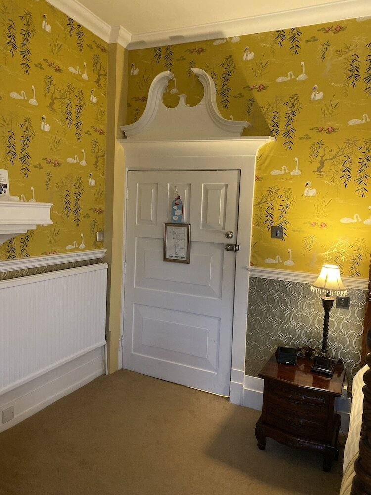 Фото Langtry Manor Hotel