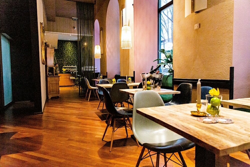 Фото Yours Truly