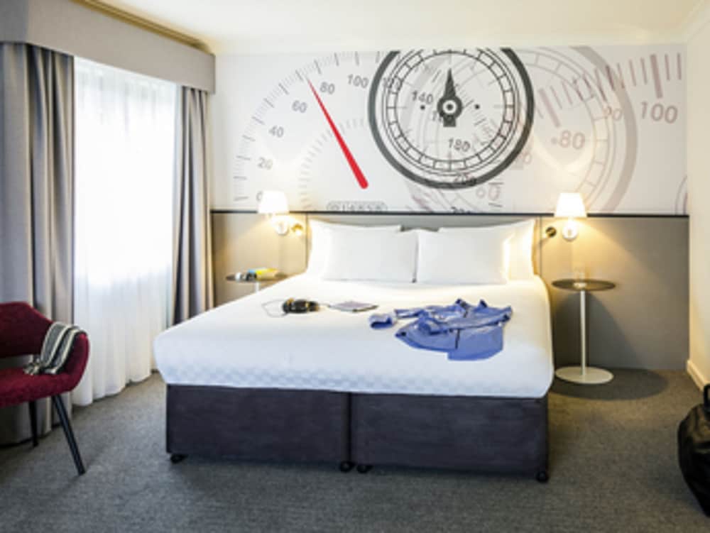 Фото Mercure Dartford Brands Hatch Hotel & SPA