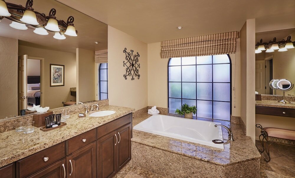 Фото The Scottsdale Plaza Resort & Villas