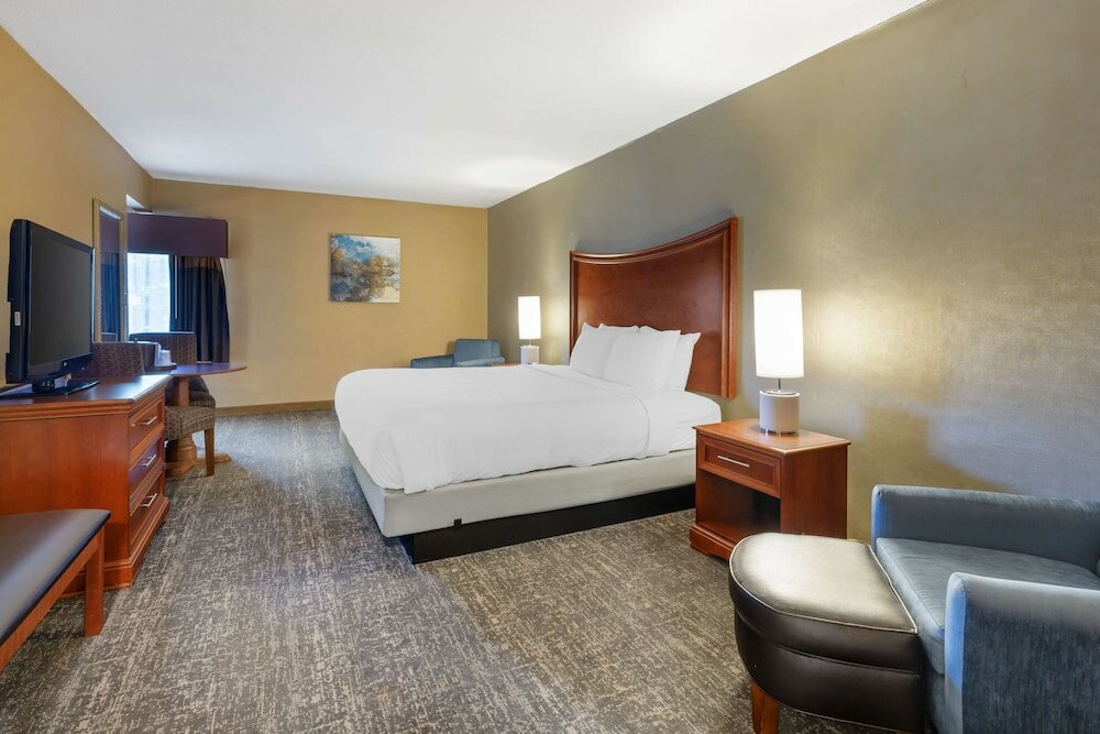 Фото Best Western Plus North Haven Hotel