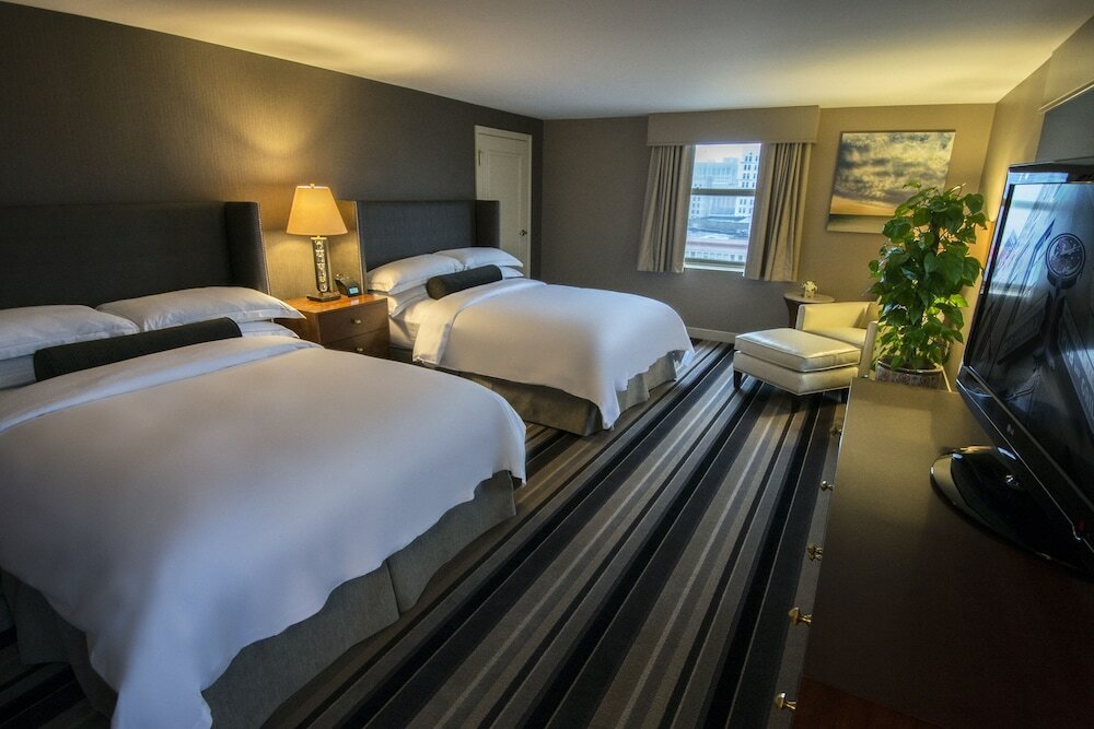 Фото Hilton Milwaukee City Center