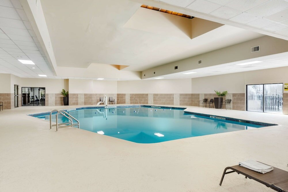 Фото Best Western Plus North Haven Hotel