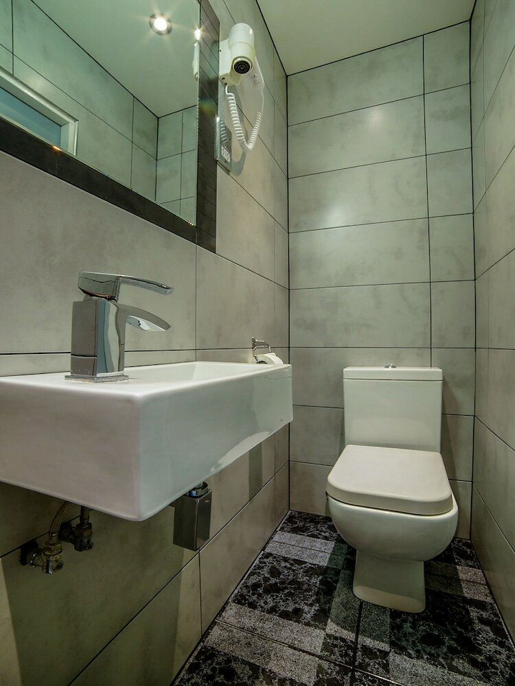 Фото Oyo Vegas Hotel