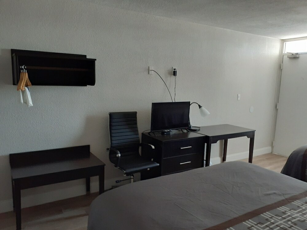 Фото Travelodge by Wyndham Virginia Beach Bay Beach