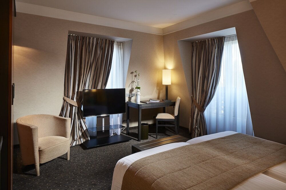 Фото отеля 2