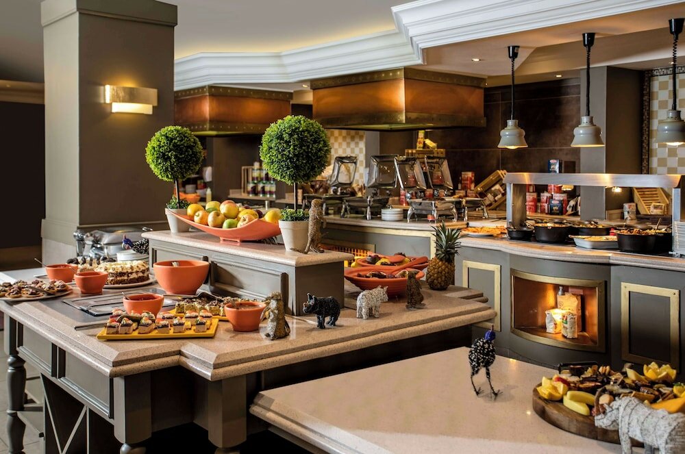 Фото Avani Windhoek Hotel & Casino