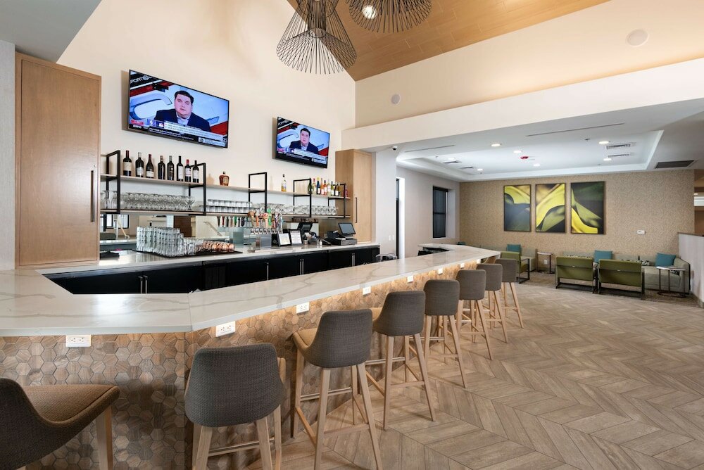 Фото DoubleTree by Hilton Phoenix Chandler