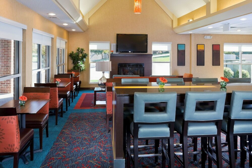 Фото Residence Inn by Marriott Madison East