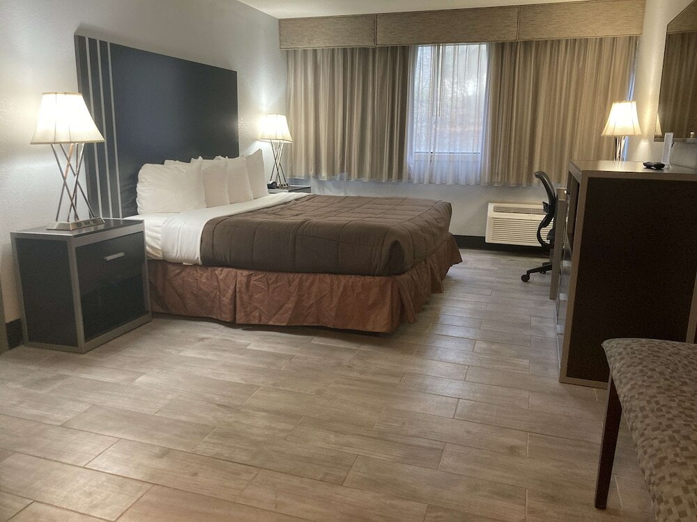 Фото Best Western Plus Reading Inn & Suites