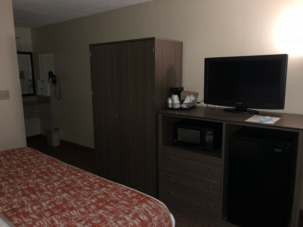 Фото Mho Inn & Suites