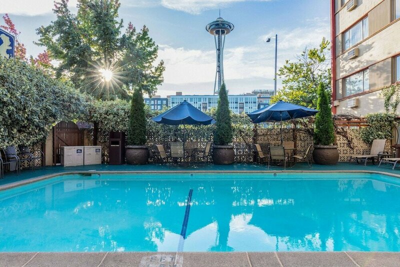 Гостиница Travelodge by Wyndham Seattle by The Space Needle в Сиэтле