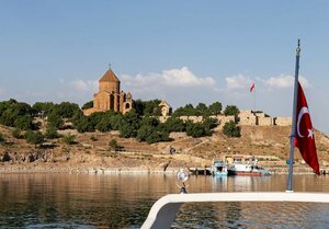 Гостиница DoubleTree by Hilton Hotel Van