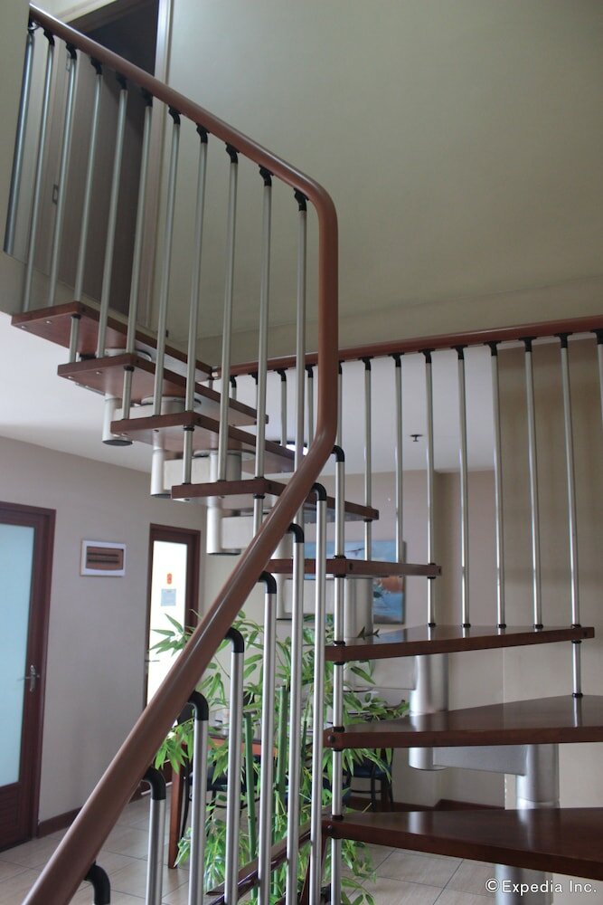 Фото Shaw Residenza Suites