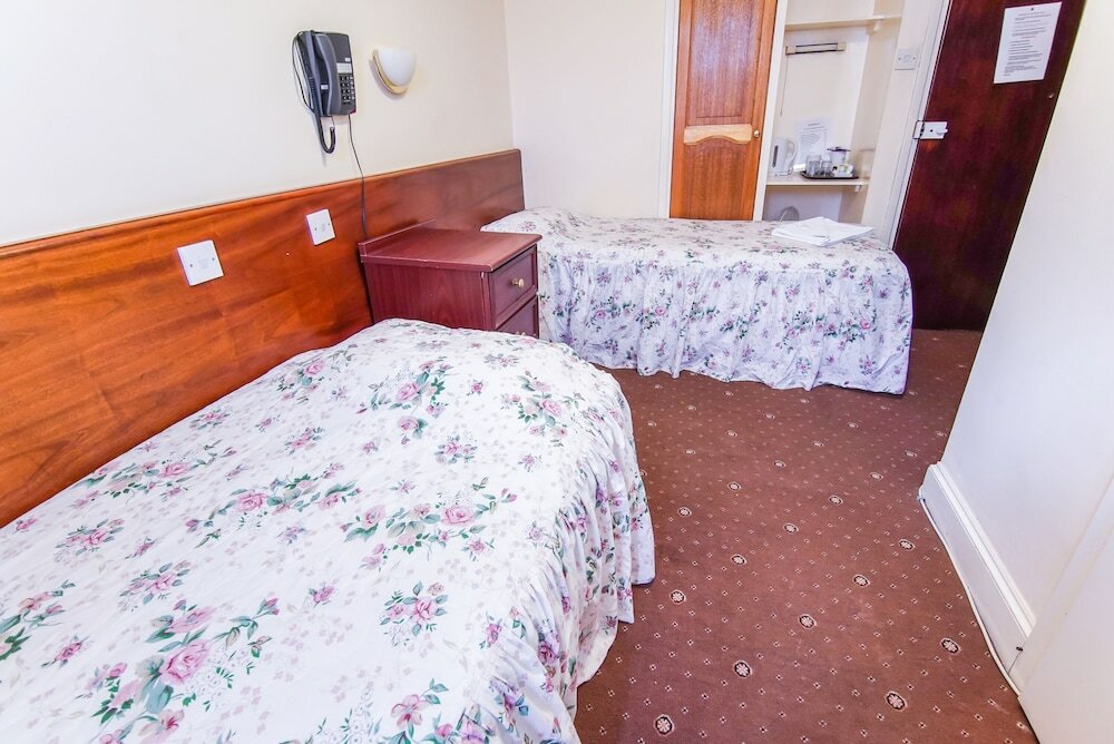 Фото Mandalay Picton House Hotel