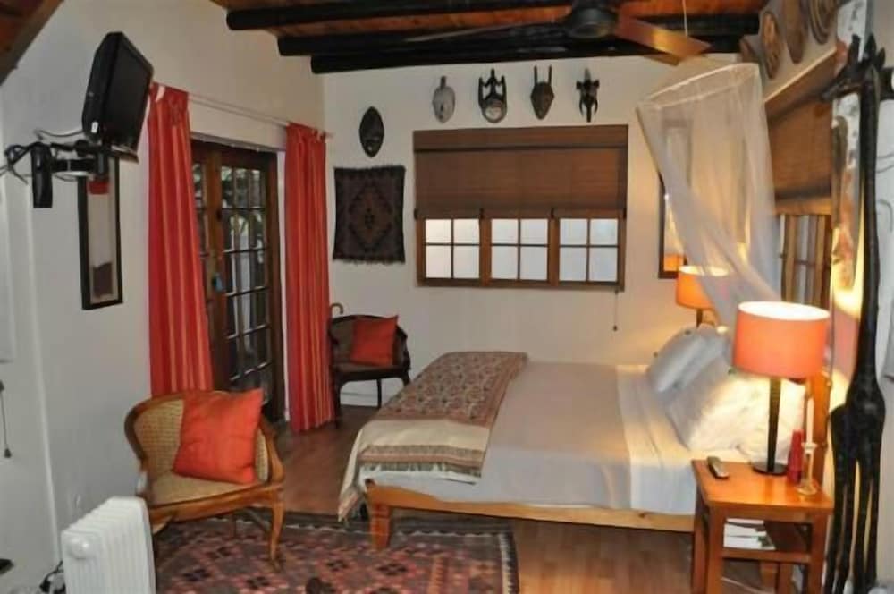 Фото Moontide Guest Lodge