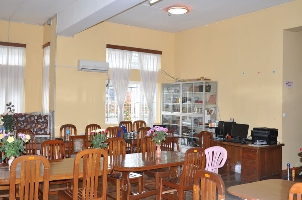 Фото Golden Guest Inn