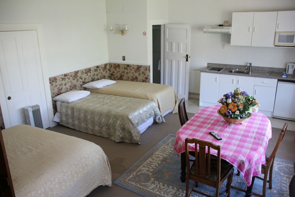 Фото Parnell City Lodge