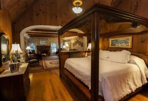 Гостиница Arlington's West Mountain Inn