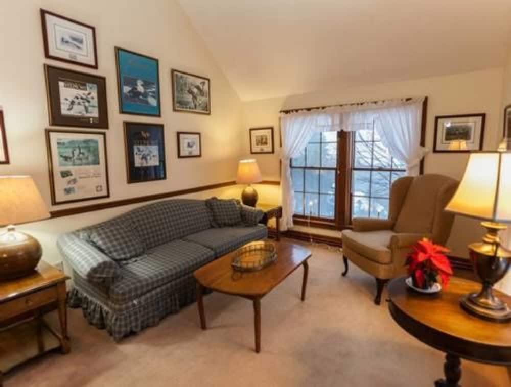 Фото Arlington's West Mountain Inn