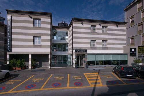 Гостиница Cdh Hotel La Spezia в Специи