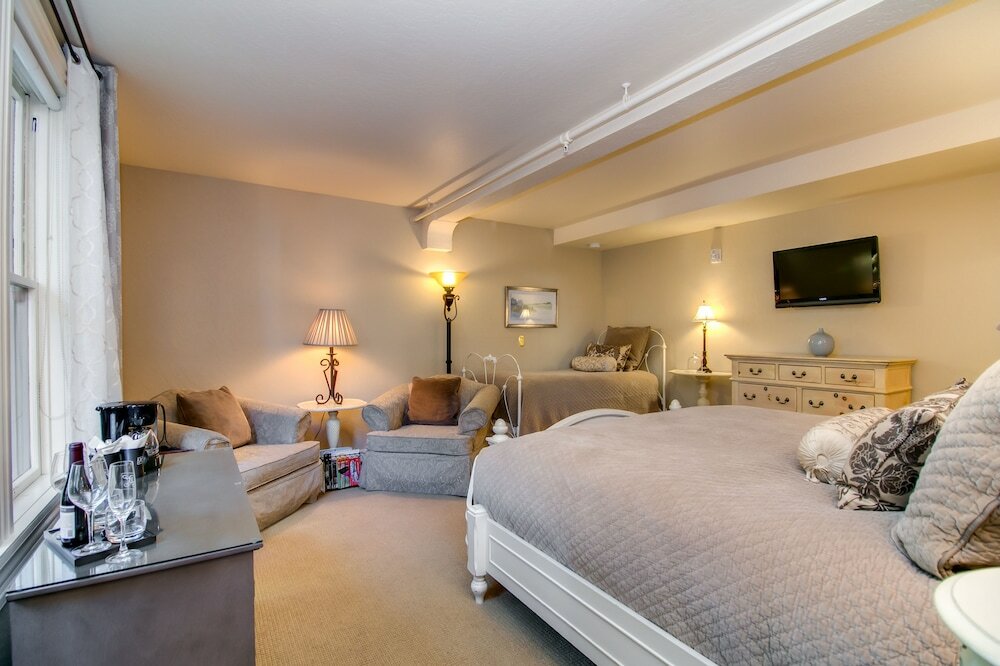 Фото Winchester Inn