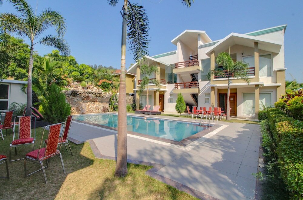 Фото Maulik Mansion Resort