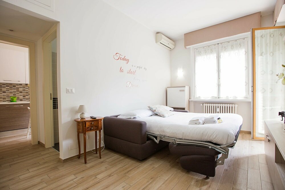 Фото Lorenteggio Studio Apt