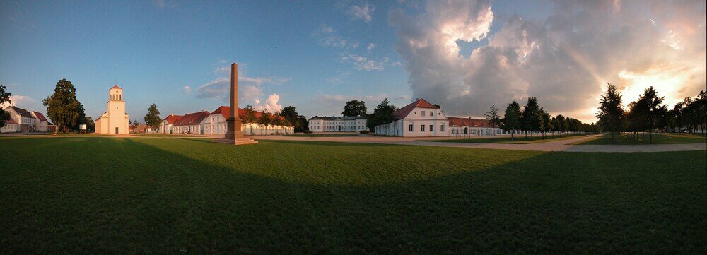 Фото Hotel Schloss Neuhardenberg