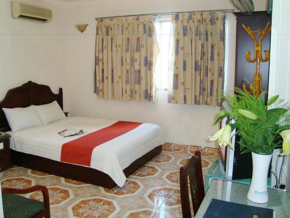 Фото Tan Hoang Long Hotel District 5