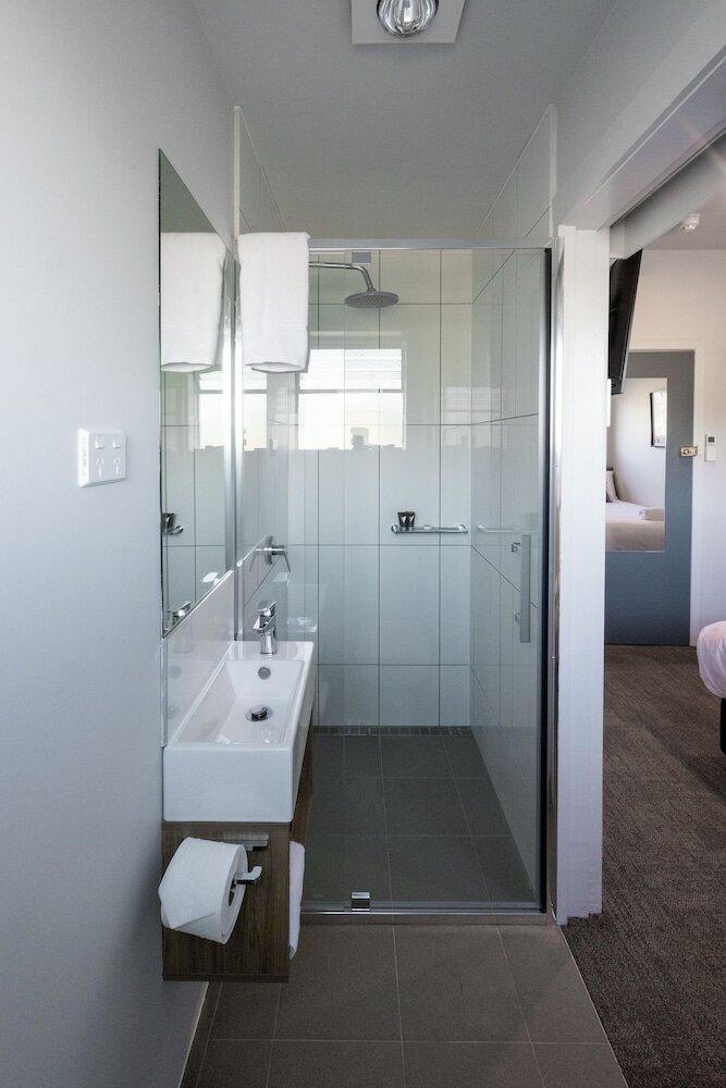 Фото Claremont Hotel Motel