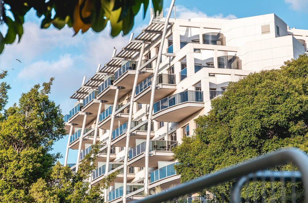 Фото Kfar Maccabiah Hotel and Suites