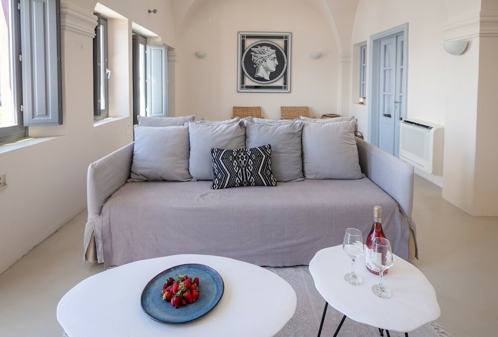 Фото Ikies Santorini