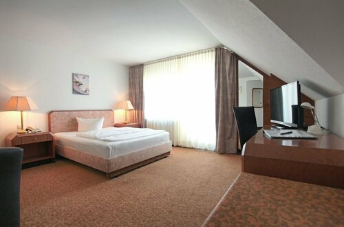 Гостиница Hotel Flora Stuttgart - Möhringen