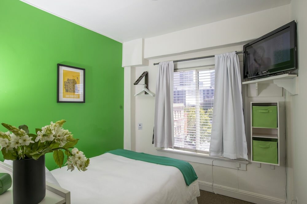 Фото Edwardian Hotel