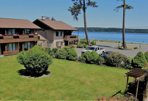 Гостиница Ramada by Wyndham Campbell River в Кэмпбелл-Ривер