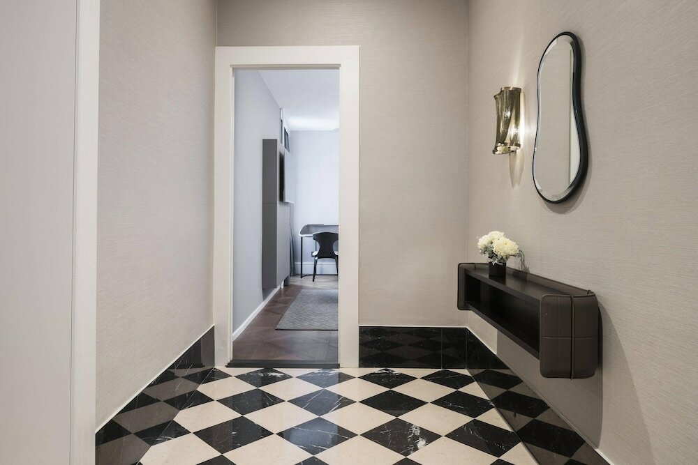 Фото The Ritz-Carlton Hotel de la Paix Geneva