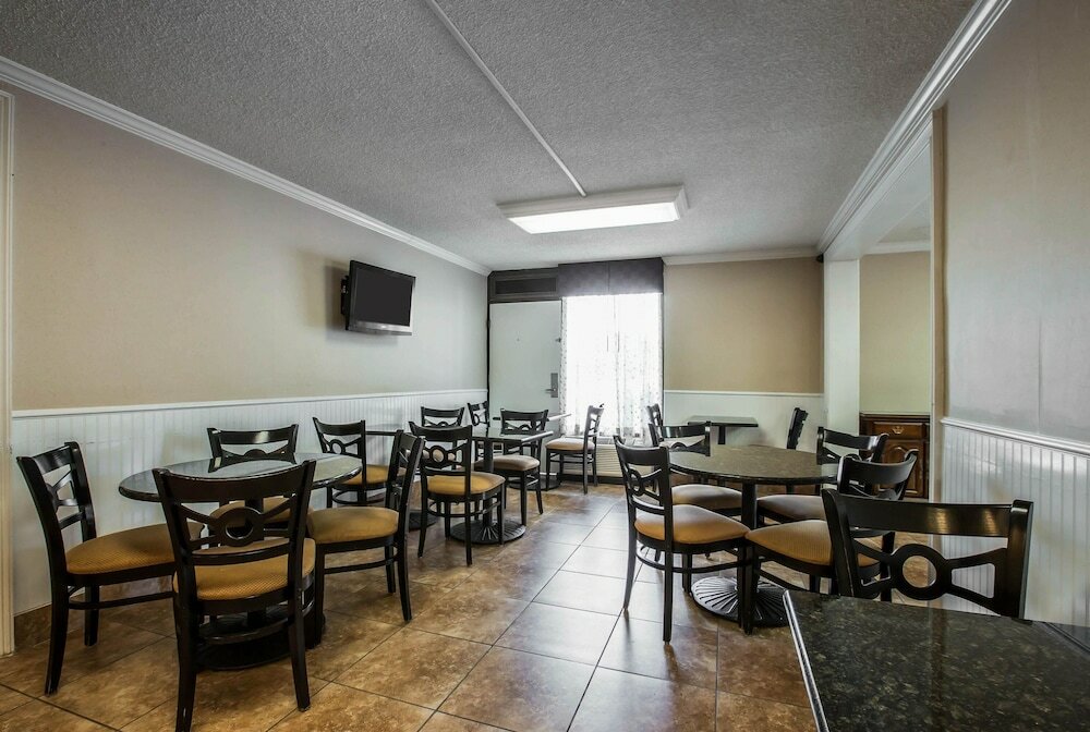 Фото Quality Inn Madison