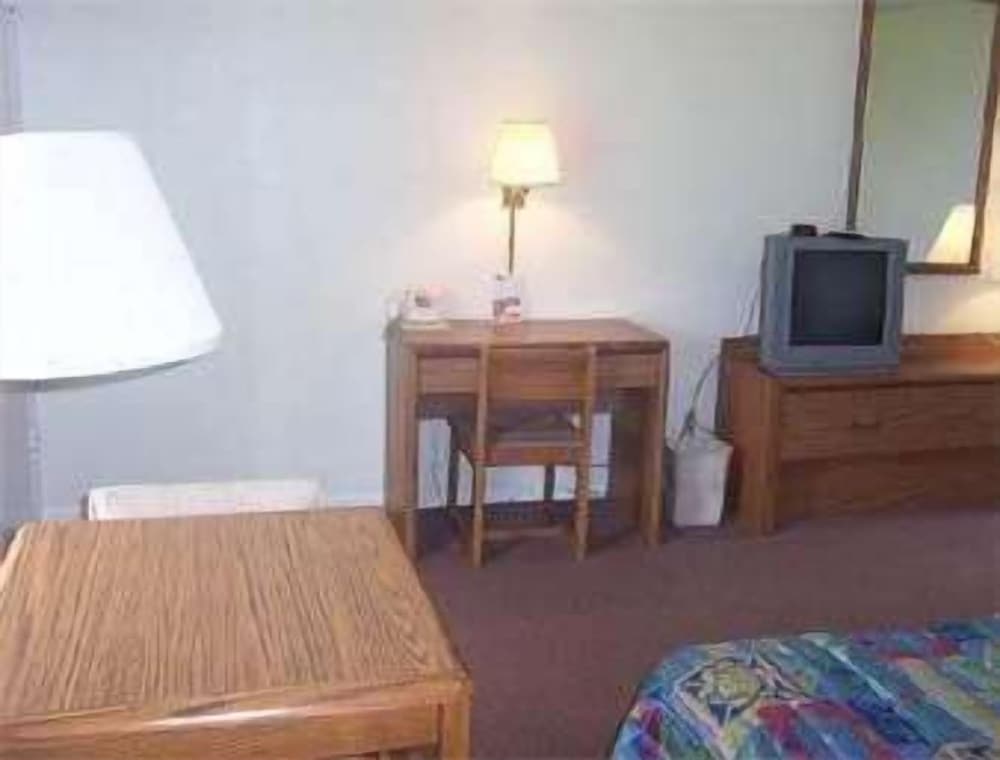 Фото Knights Inn Kirksville