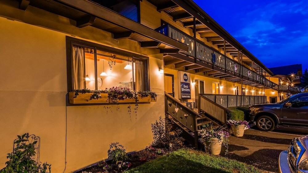 Фото Best Western Tyrolean Lodge