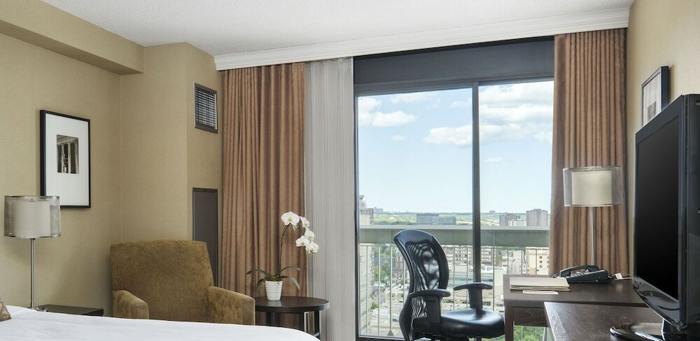 Фото Chelsea Hotel, Toronto