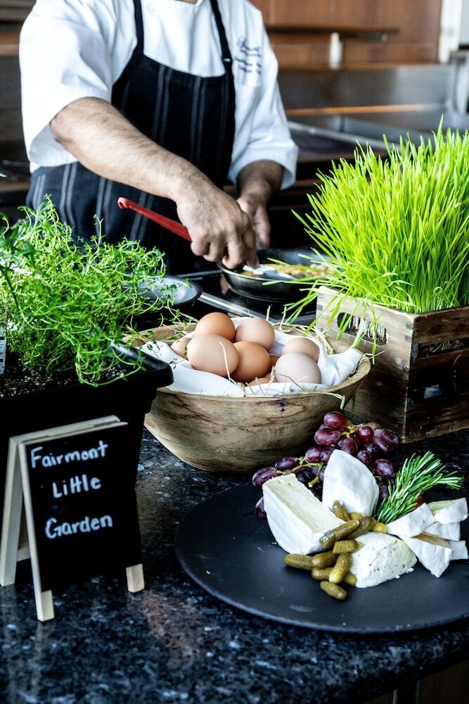 Фото Fairmont Vancouver Airport