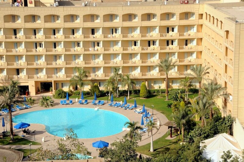 Гостиница Grand Pyramids Hotel в Гизе