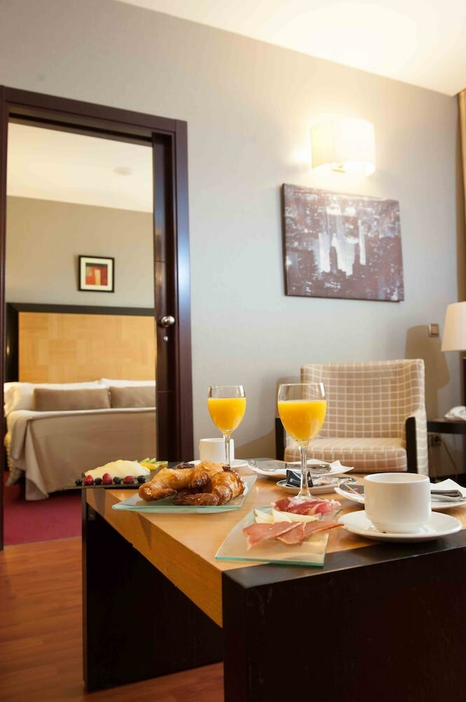 Фото Hotel Sercotel Princesa de Eboli