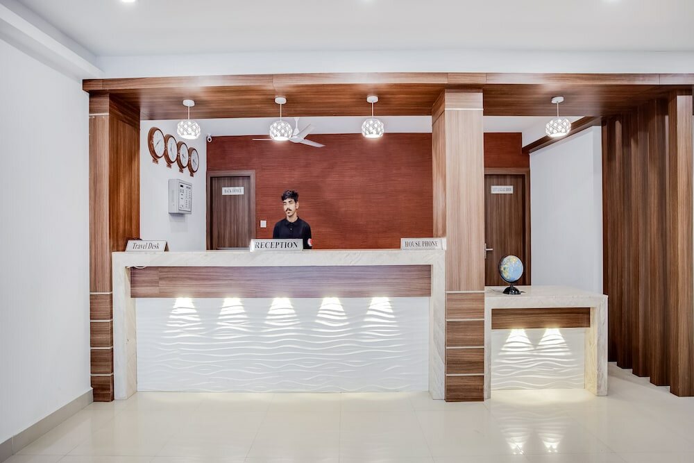 Фото Capital O 60558 Hotel Midhuna International