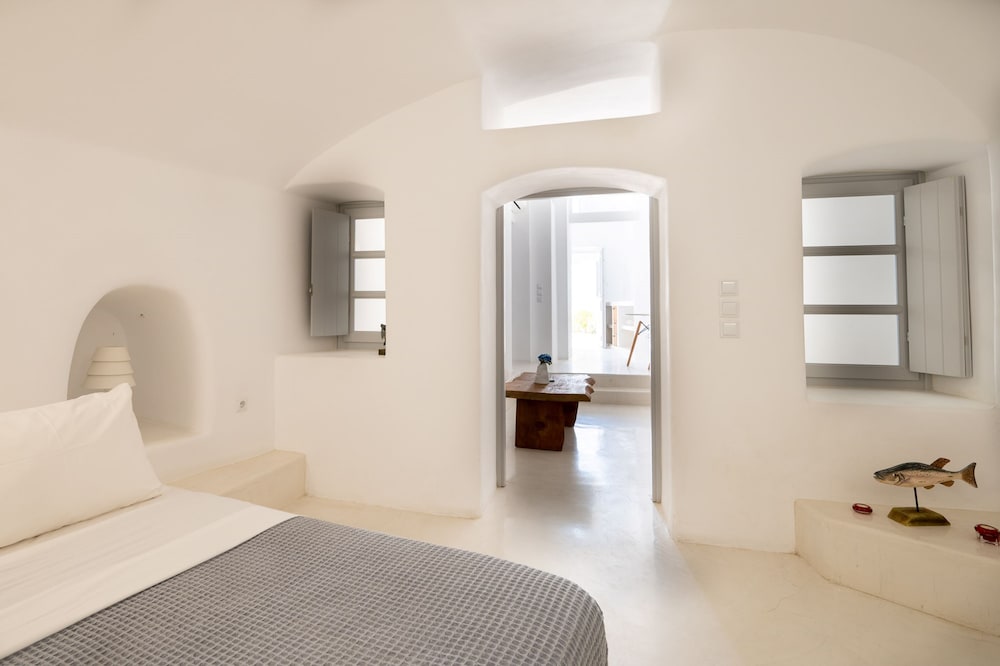 Фото Fertimo Suites by Karpimo