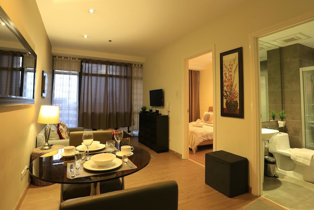 Фото Seven Doors in Gramercy Makati