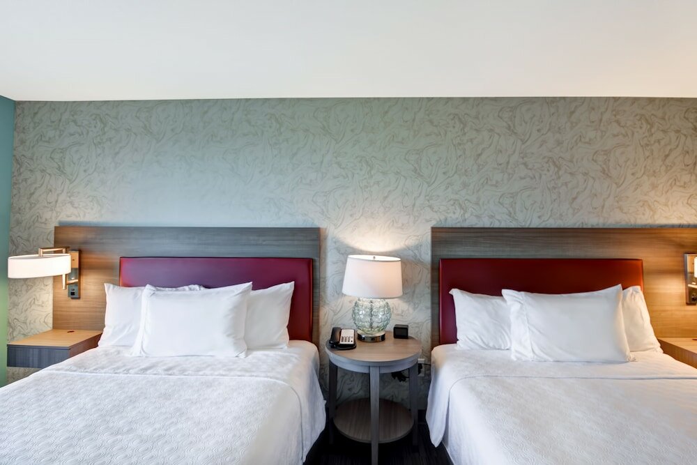 Фото Home2 Suites by Hilton Tampa Usf Near Busch Gardens