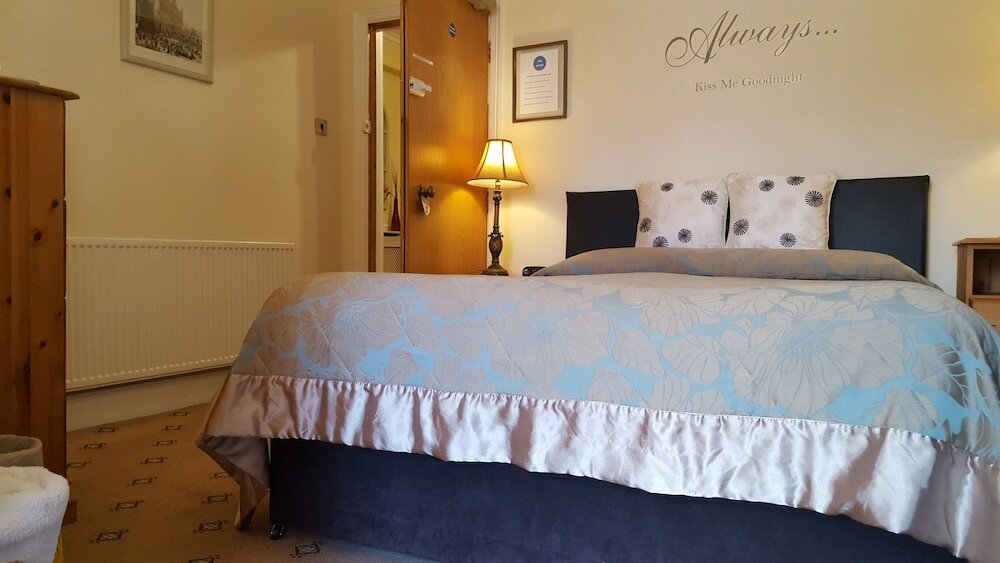 Фото Chester Brooklands B&b